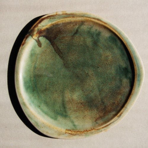 Teller mit Farbe grün-braun
